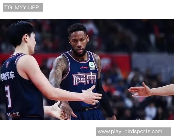 深圳篮球队实力引发热议球迷对球队表现的争论与期待