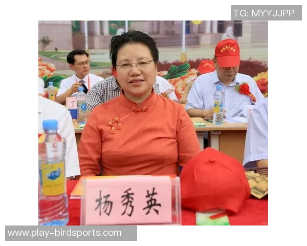 实时新闻杨秀英专访从青涩少女到网球明星的成长之路回顾